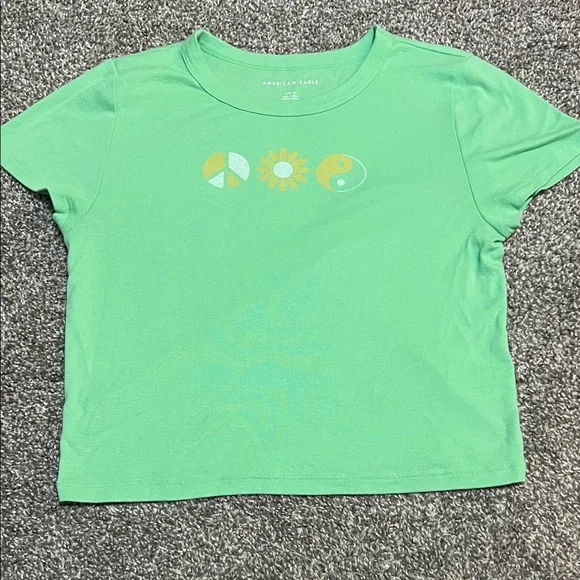 American Eagle Outfitters Cropprd Tee in Vibrant Green - Picture 1 of 2